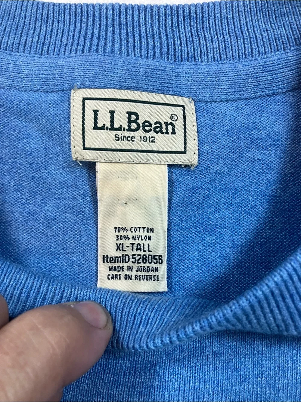 L.L. Bean Men's Heathered Blue Crewneck Sweater‎